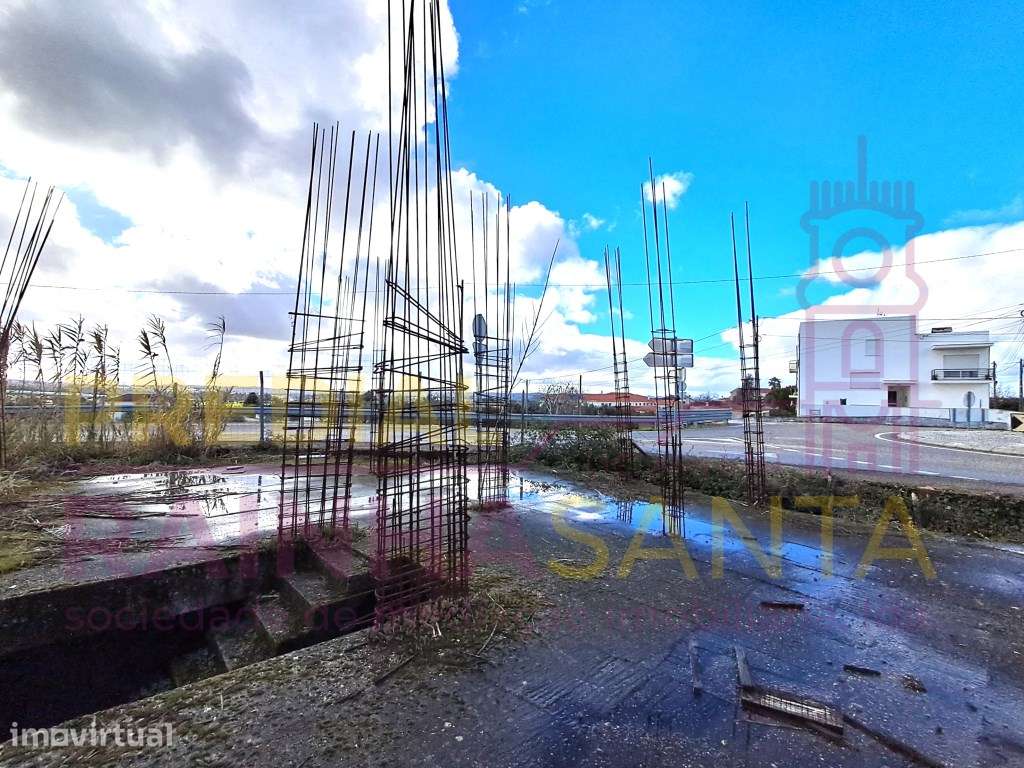 Terreno para construção de quatro moradias em banda, Cernache - Grande imagem: 3/9