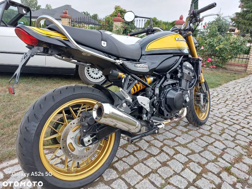 Kawasaki Z 900 RS - 11