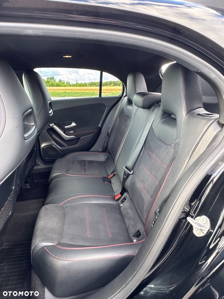 Mercedes-Benz Klasa A 180 AMG Line 7G-DCT - 12