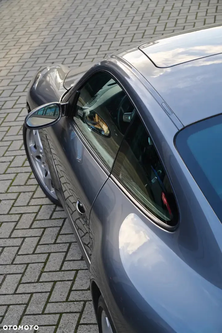 Porsche 911 Carrera 4 - 28