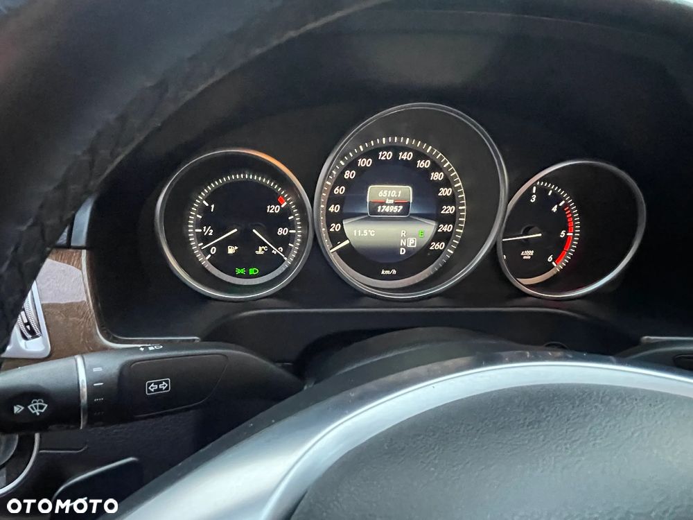 Mercedes-Benz Klasa E 220 d 4Matic 9G-TRONIC Night Edition - 14