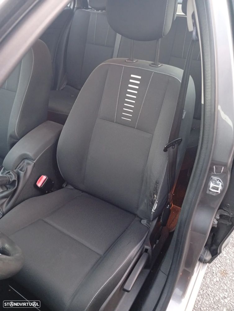 Renault Mégane Sport Tourer 1.5 dCi Dynamique S - 19