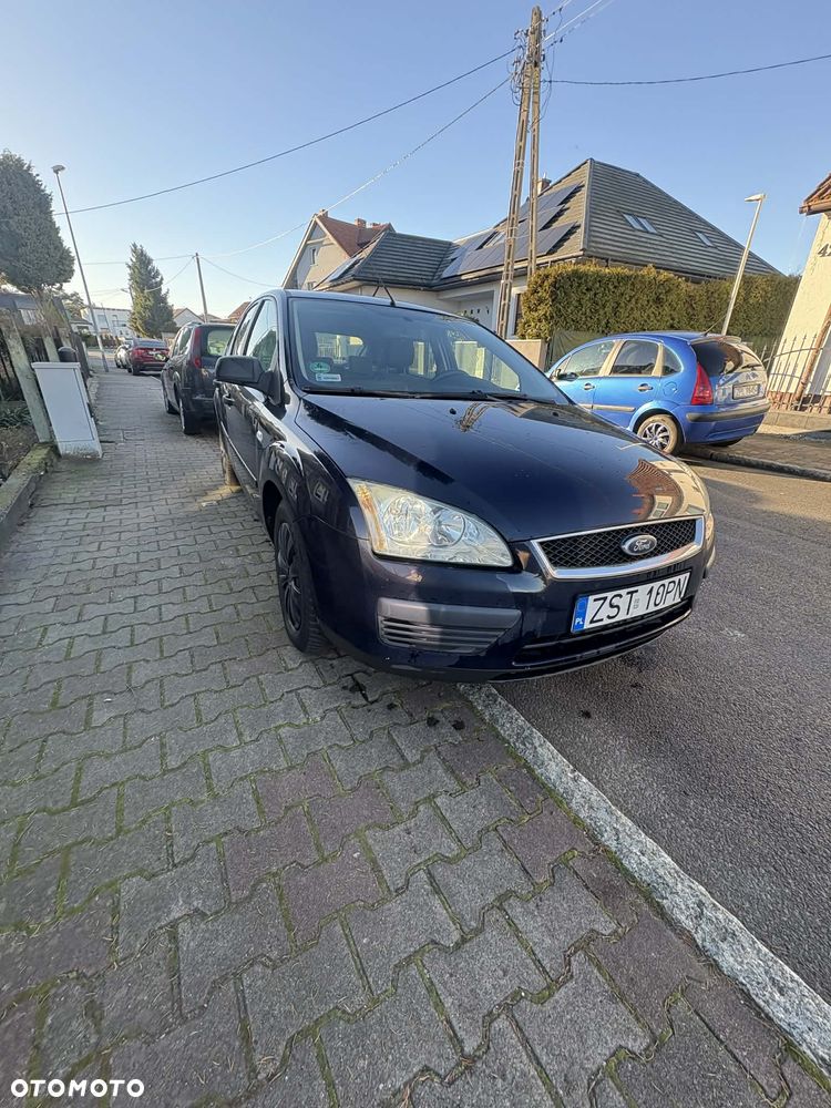 Ford Focus 1.4 Ambiente - 10