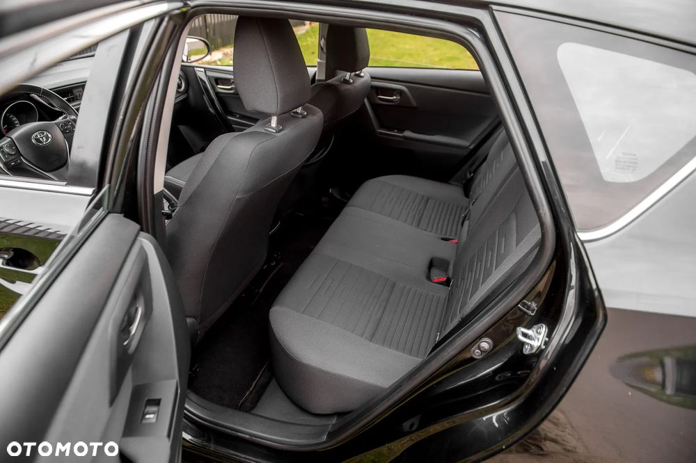 Toyota Auris 1.2 T GPF Premium - 10