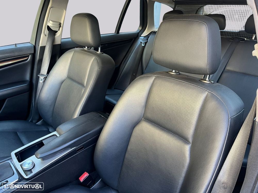 Mercedes-Benz C 200 - 11