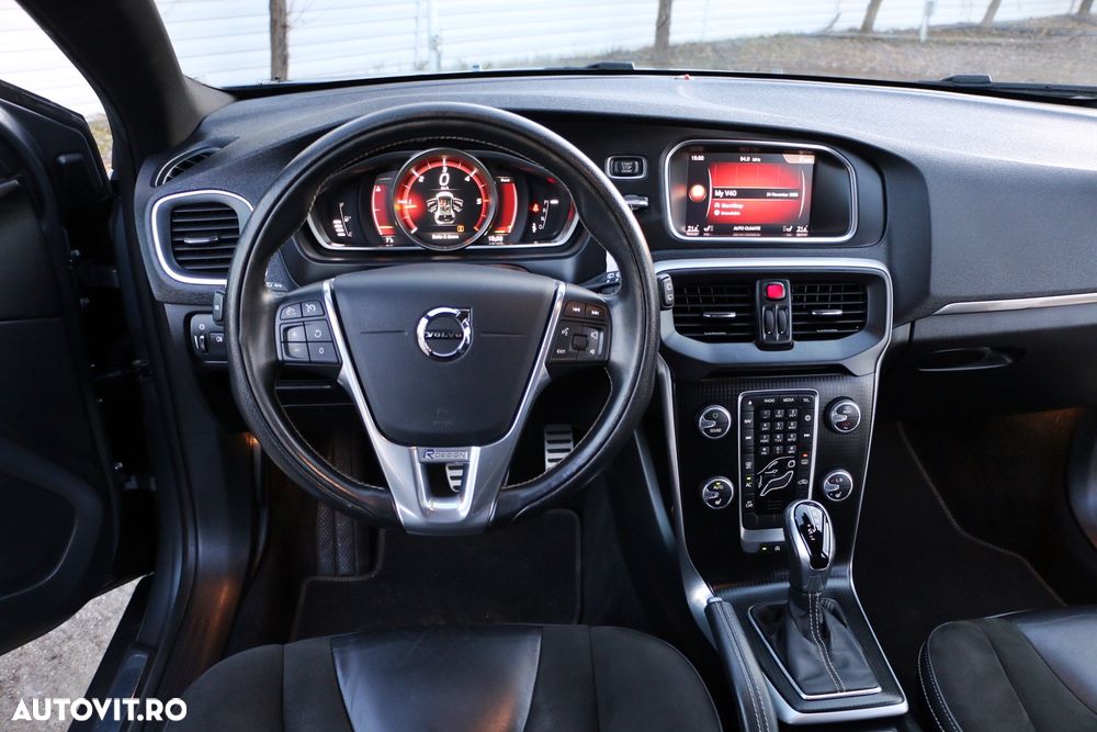 Volvo V40 D3 Geartronic R Design - 16