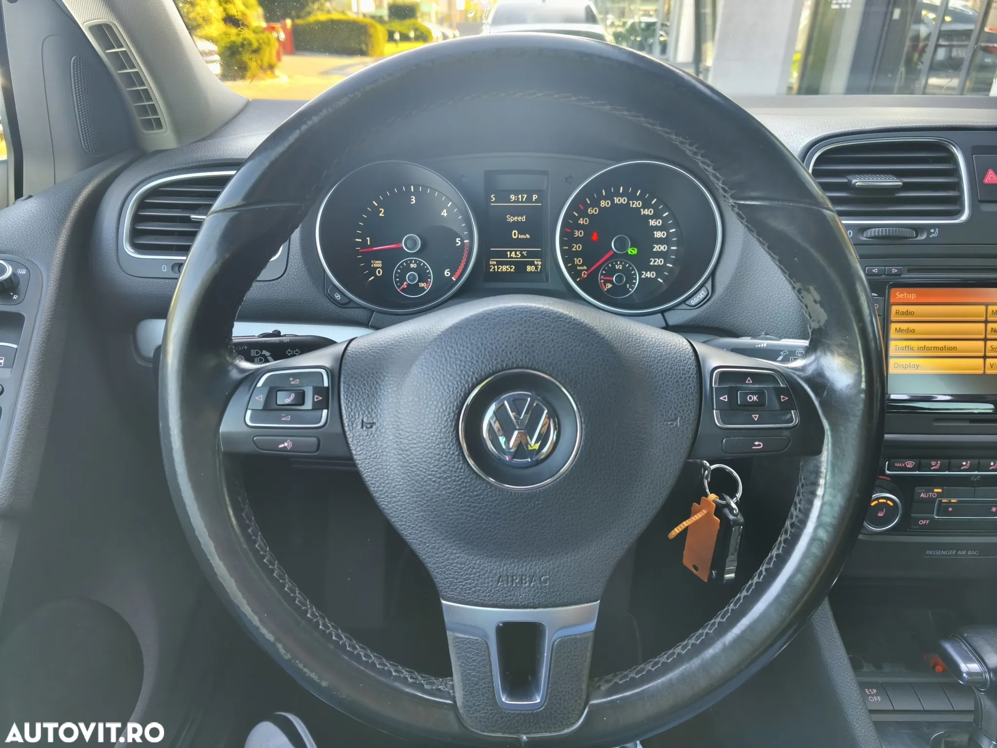Volkswagen Golf 2.0 TDI Highline DSG - 18