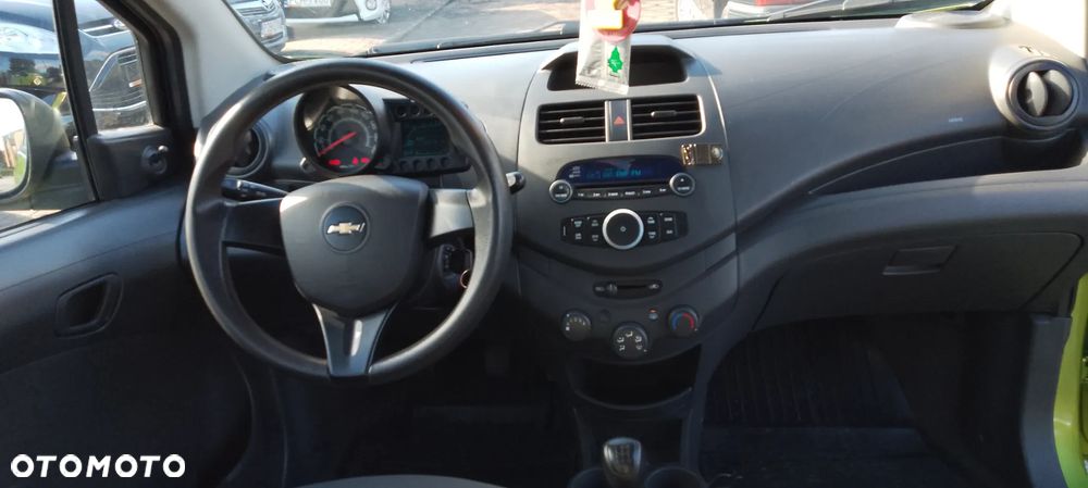 Chevrolet Spark 1.0 LT - 8