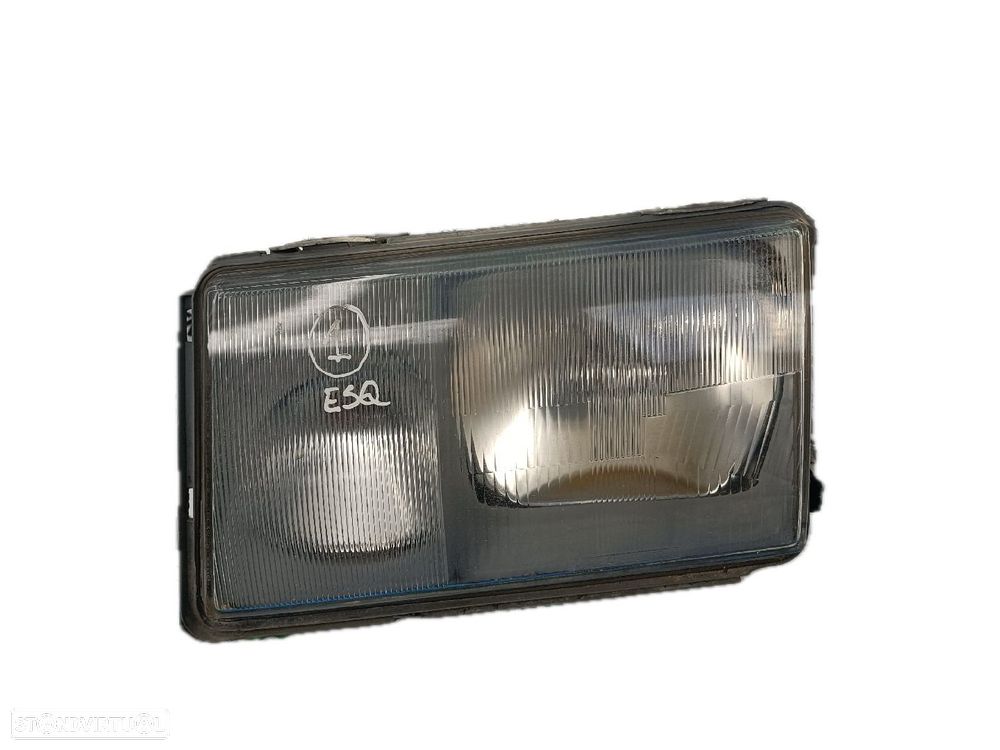 Farol Esq Mercedes-Benz Três Volumes (W124) - 1