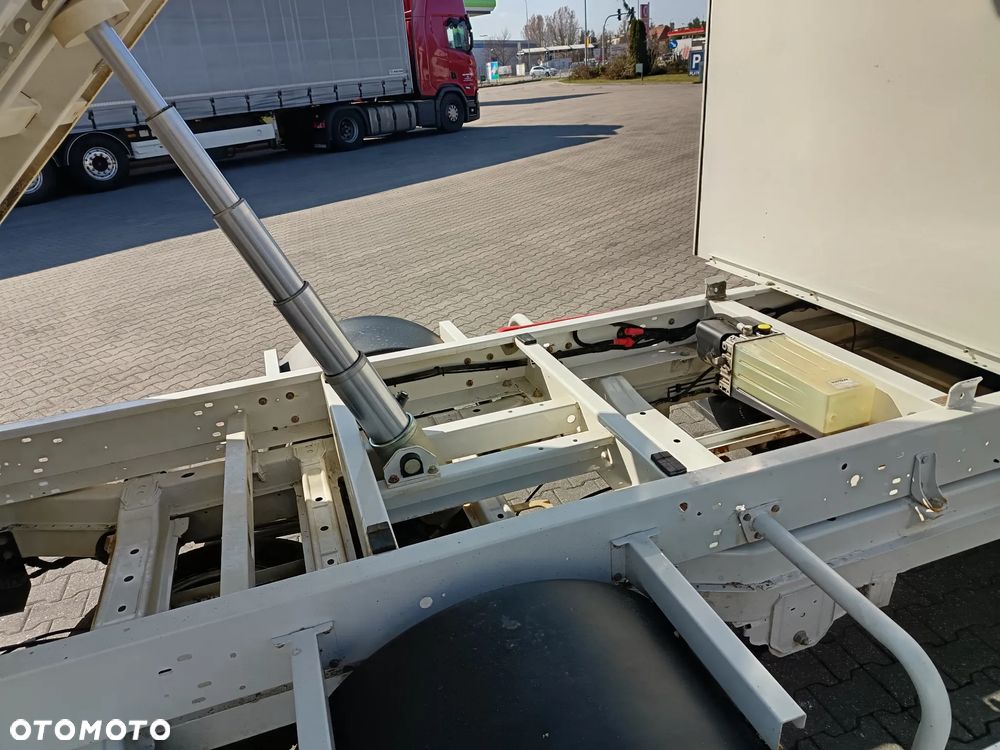 Volkswagen Crafter - 9