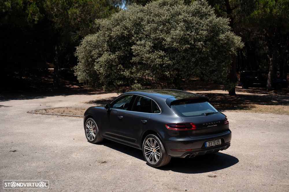 Porsche Macan Turbo - 12