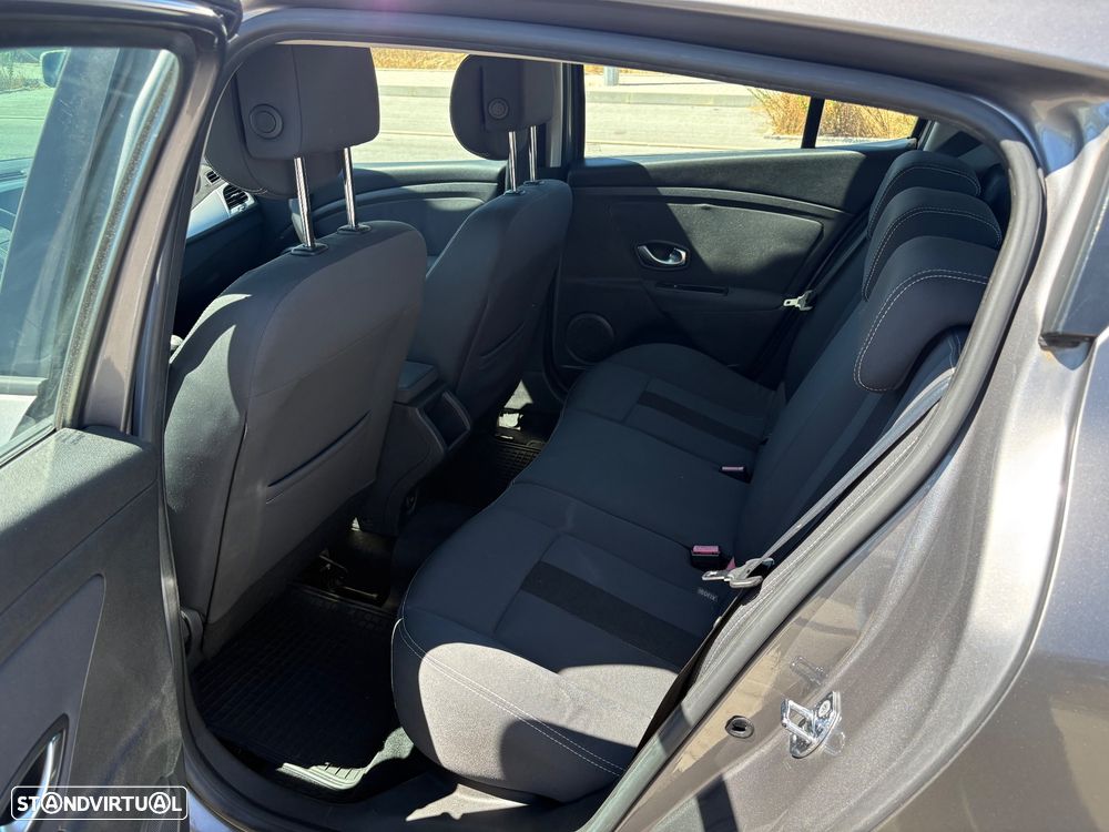 Renault Mégane dCi 110 FAP Dynamique - 17