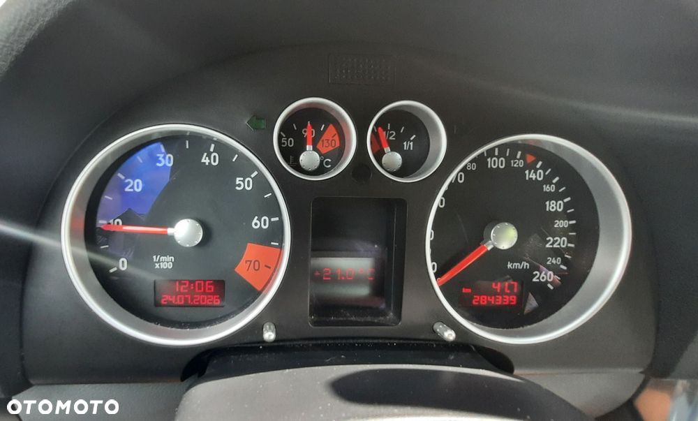 Audi TT Coupé 1.8T - 13