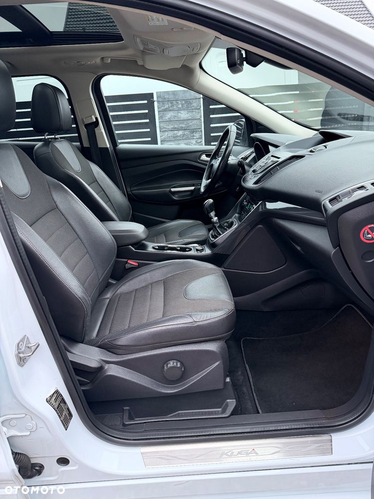 Ford Kuga 2.0 TDCi FWD Titanium Plus - 25