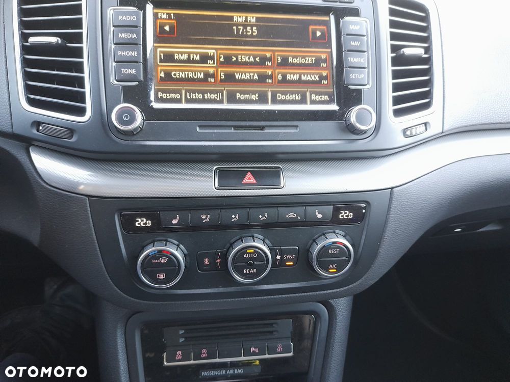 Volkswagen Sharan 2.0 TDI DSG BlueMotion Technology Comfortline - 14