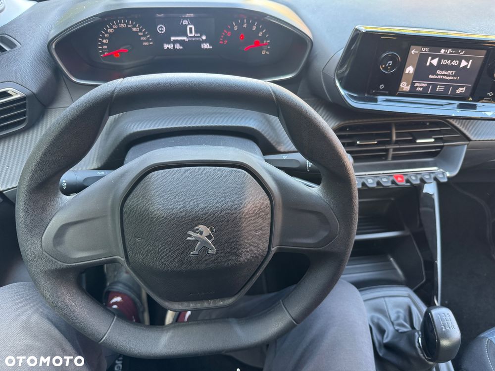 Peugeot 208 - 16