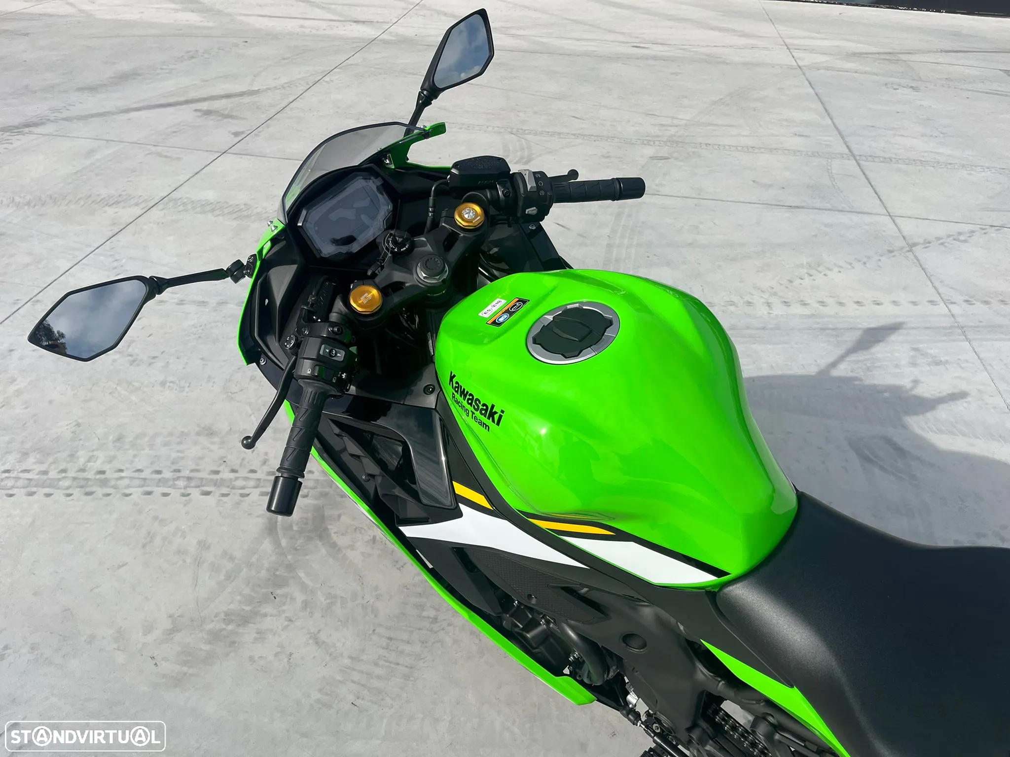 Kawasaki Ninja ZX-4RR - 12