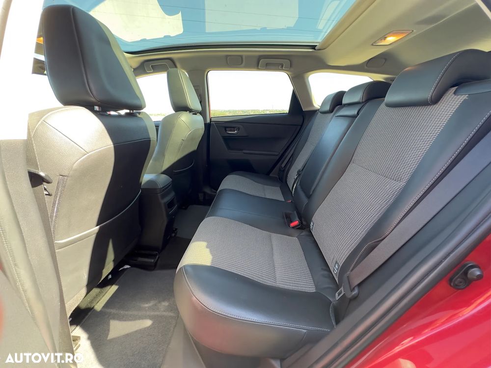Toyota Auris 1.8 L VVT-i Sol+ - 9
