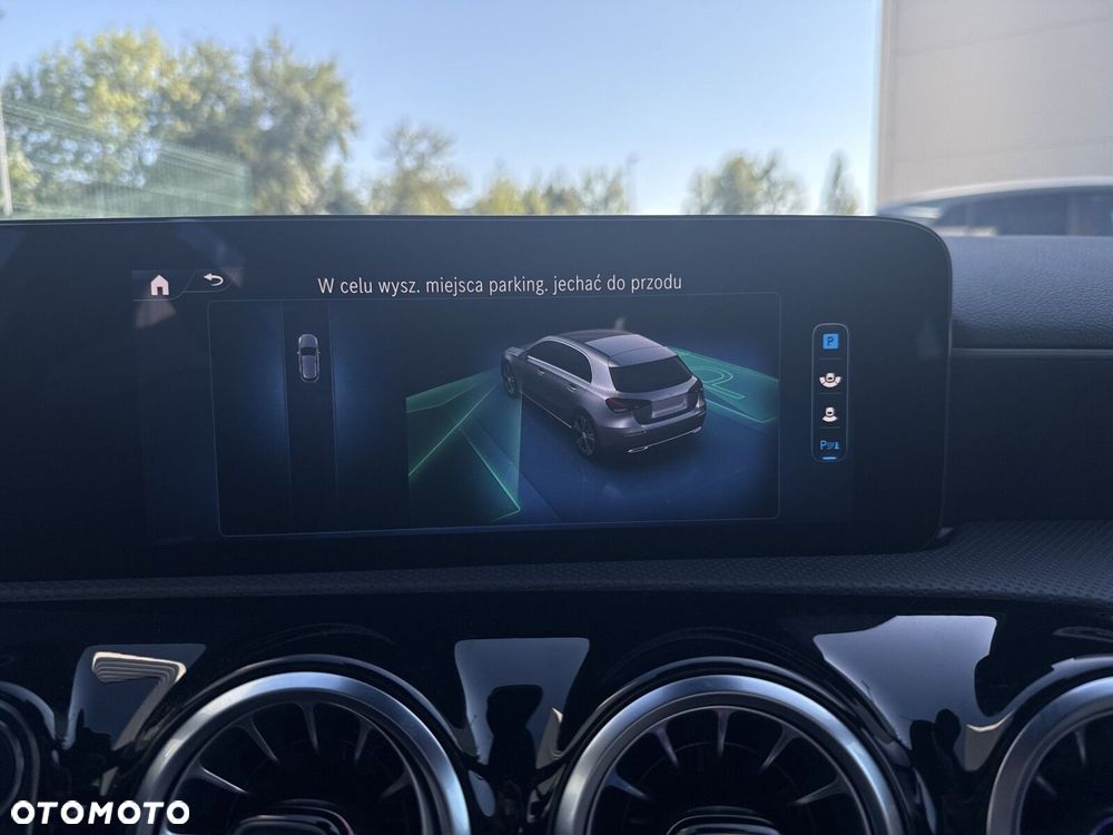 Mercedes-Benz Klasa A 200 AMG Line 7G-DCT - 27