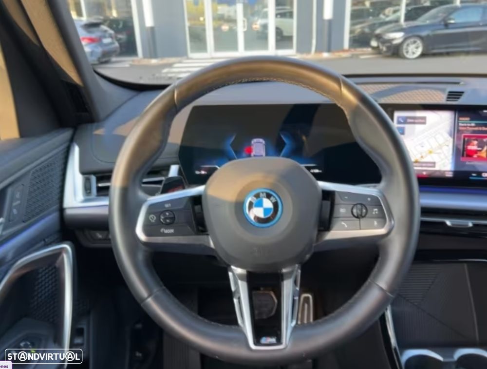 BMW iX1 xDrive30 Pack Desportivo M - 9