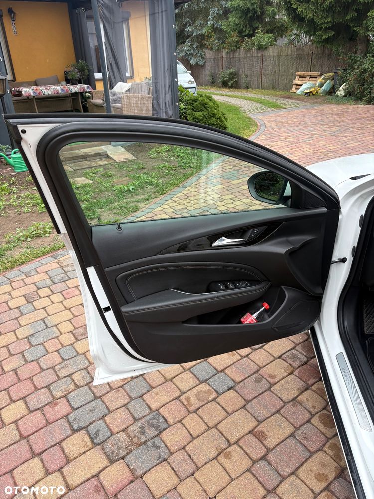 Opel Insignia - 10