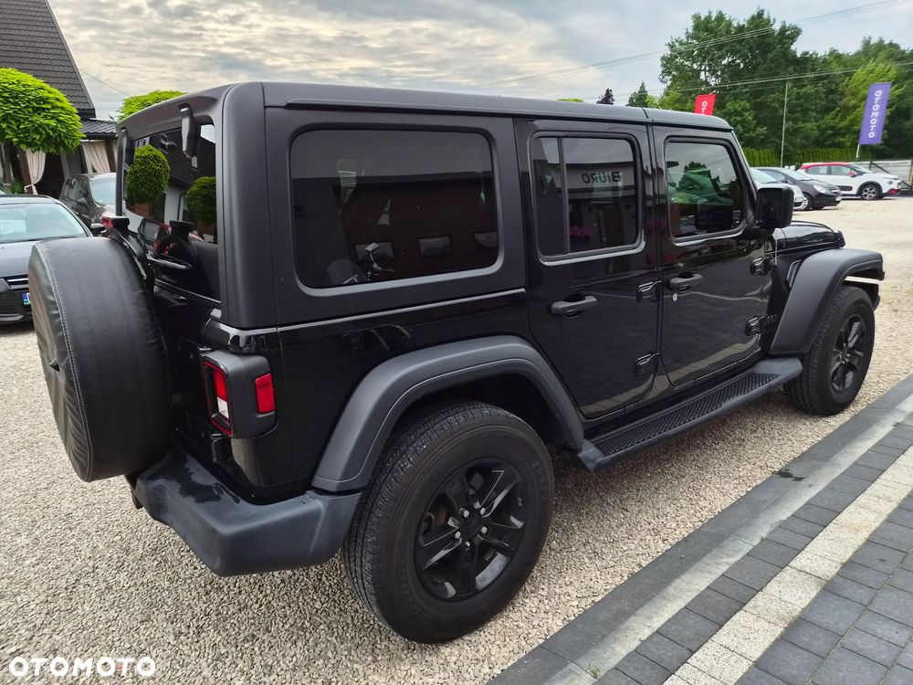 Jeep Wrangler - 10