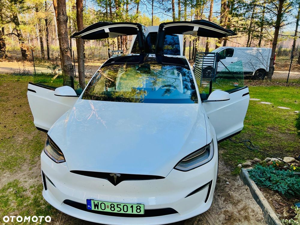 Tesla Model X - 6