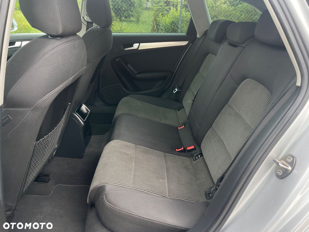Audi A4 Avant 2.0 TDI - 10