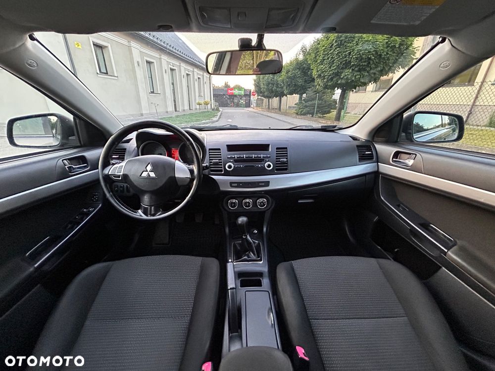 Mitsubishi Lancer 1.5 Inform - 7