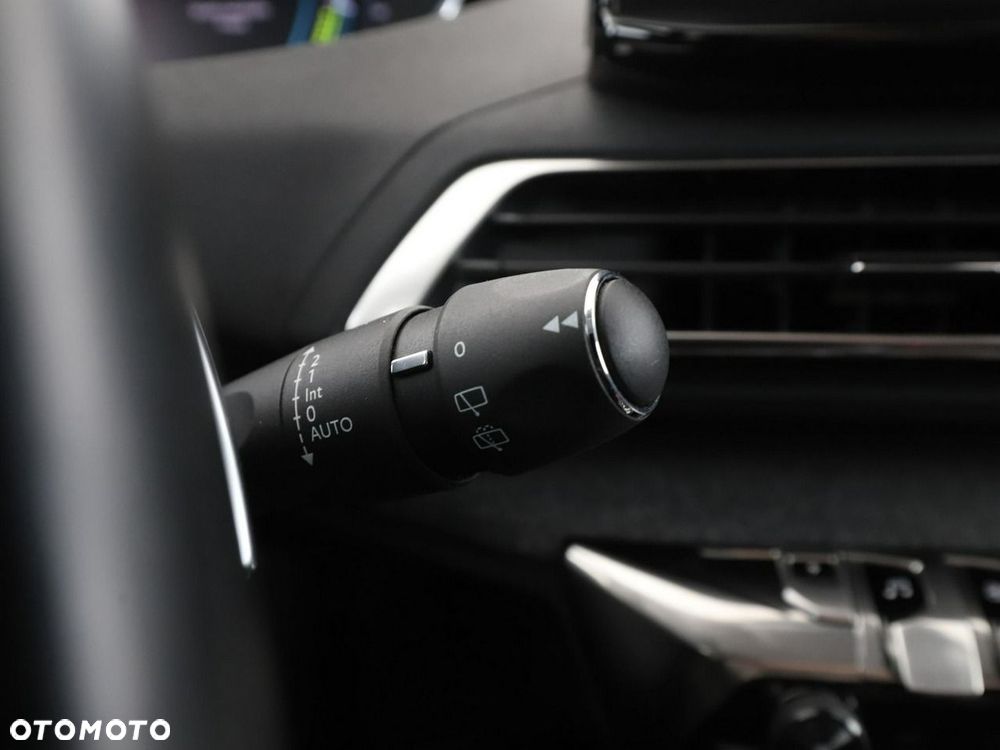 Peugeot 3008 225 e-EAT8 Allure Pack - 37