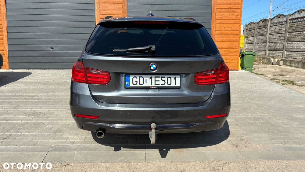BMW Seria 3 318d Sport Line - 10