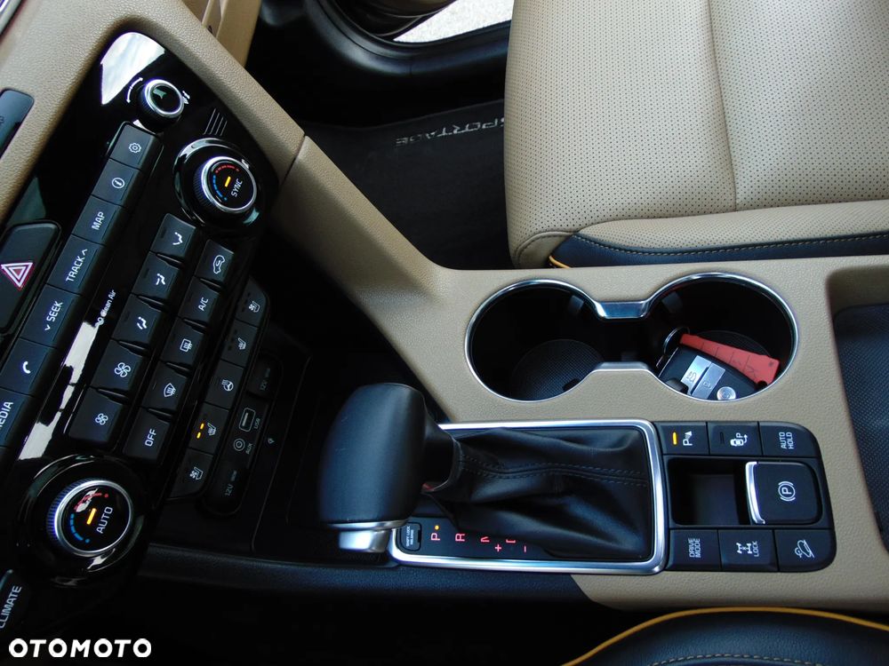 Kia Sportage 2,0 CRDI AWD Platinum - 15