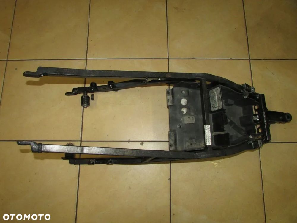 APRILIA PEGASO 650 i.e. 01-04 stelaż rama tył - 1