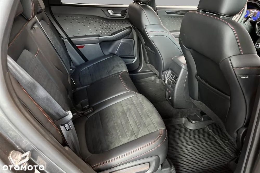 Ford Kuga 2.5P PHEV FWD ST-Line - 11