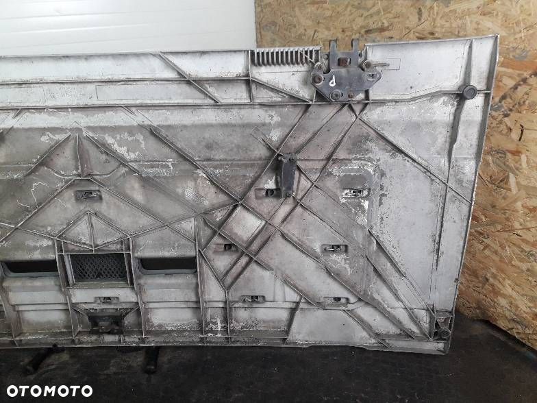 MASKA MAN TGA ATRAPA GRILL - 8