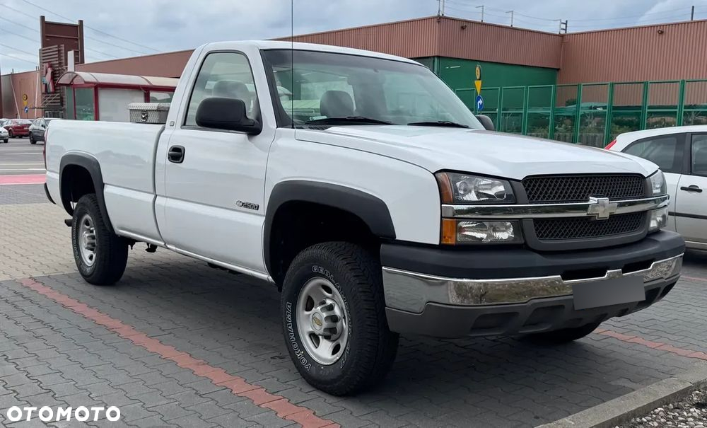 Chevrolet SILVERADO - 2