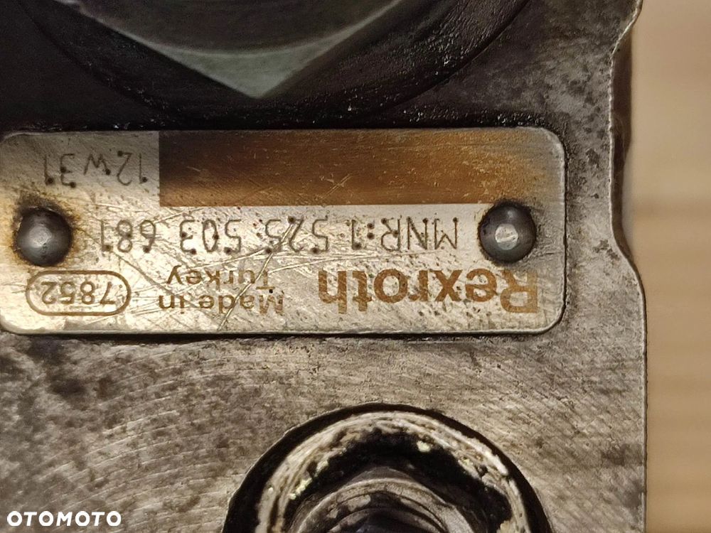 Rozdzielacz hydrauliczny JCB Fastrac 3185 (1525503681) - 11