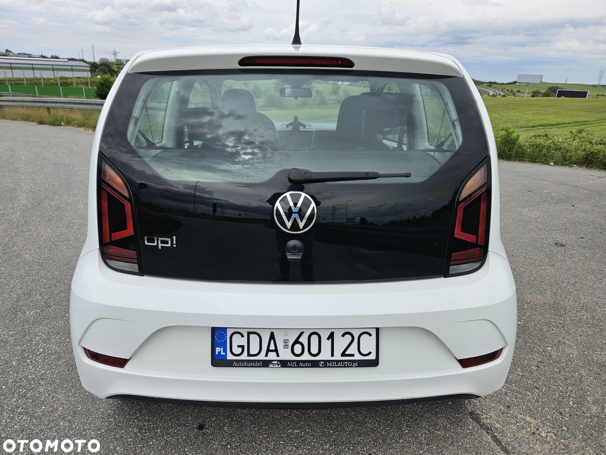 Volkswagen up! - 8