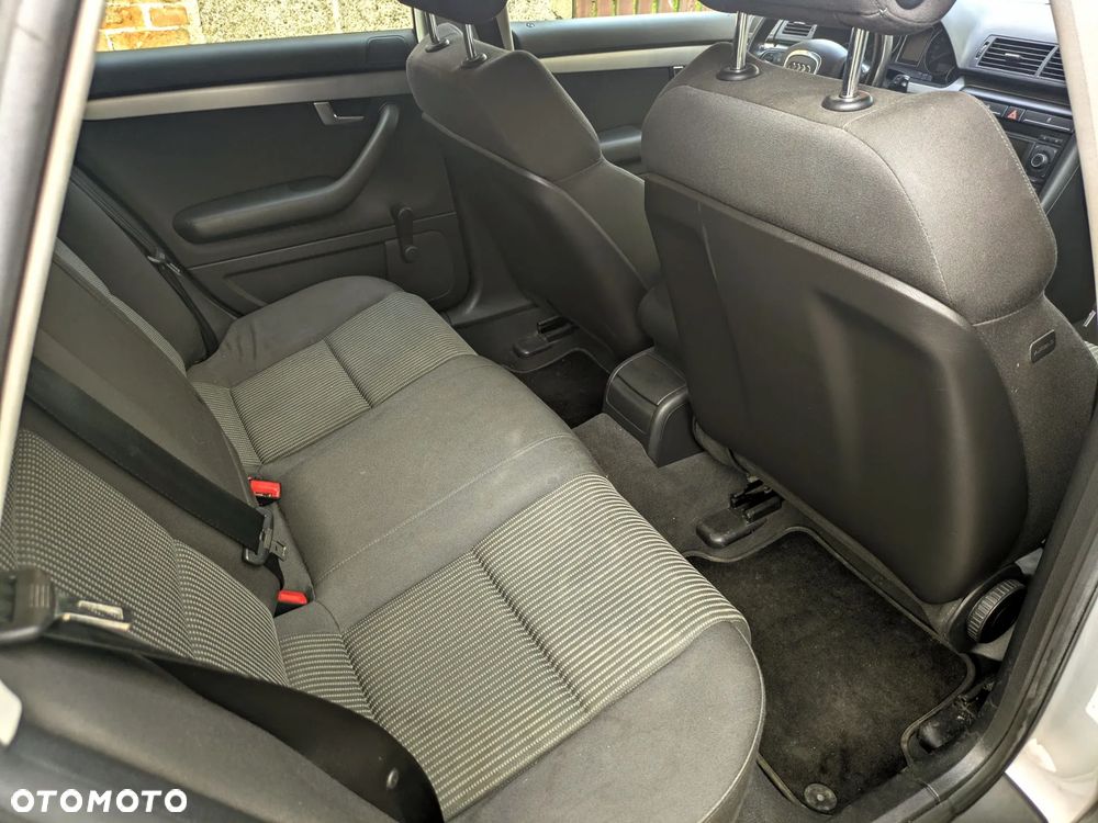 Audi A4 Avant 2.0 TDI - 7