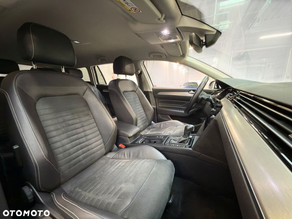 Volkswagen Passat - 26