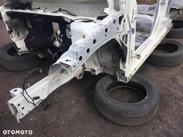 MERCEDES B KLASA W246 14R ĆWIARTKA LEWA PRZÓD