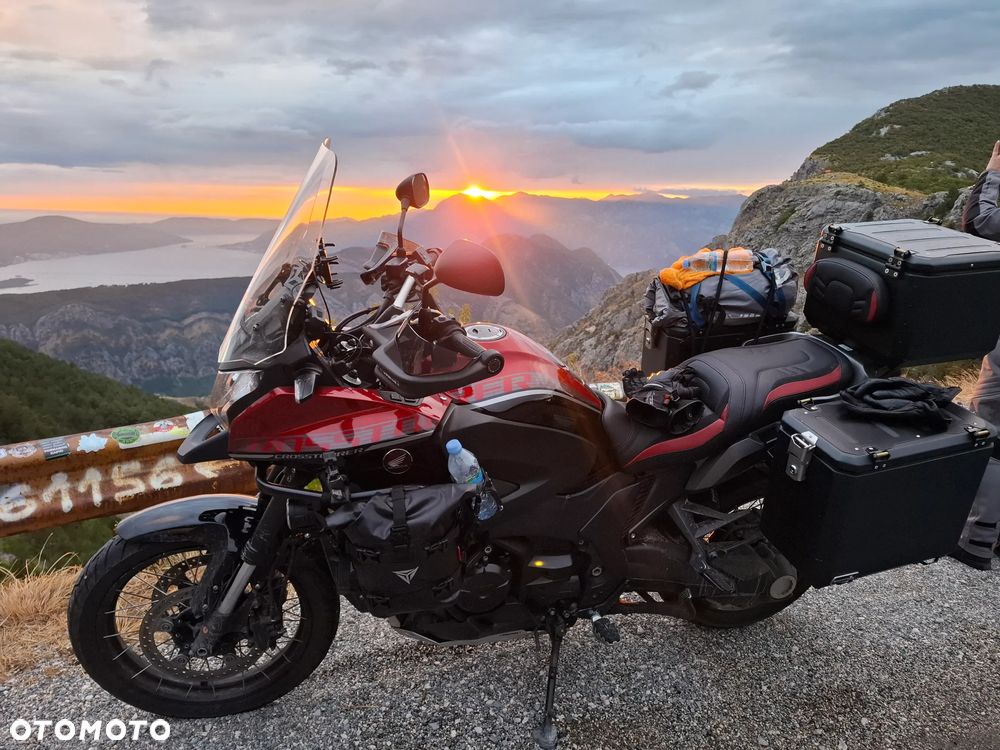Honda VFR - 16