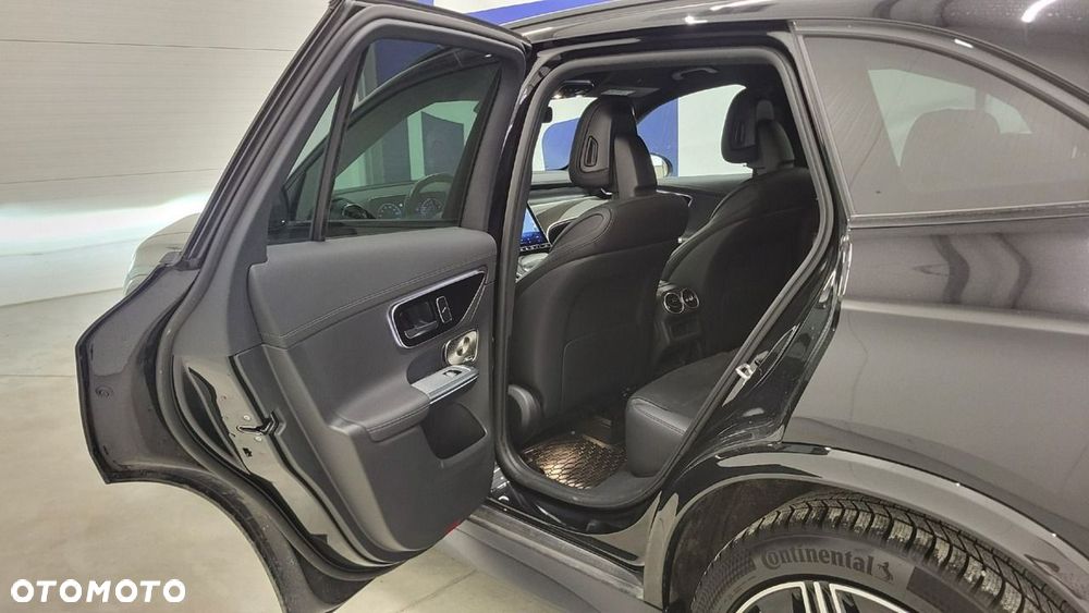 Mercedes-Benz GLC 300 mHEV 4-Matic AMG Line - 22