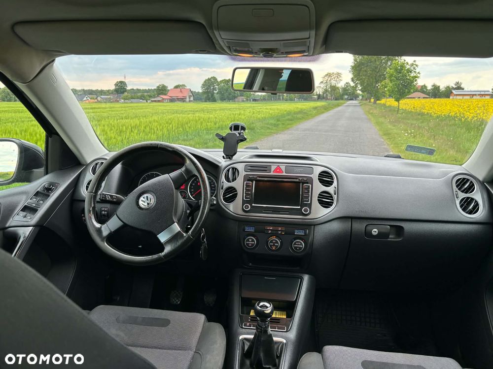 Volkswagen Tiguan - 15