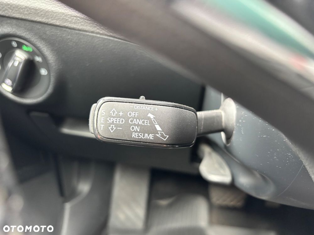 Skoda Superb 2.0 TDI SCR Style DSG - 23