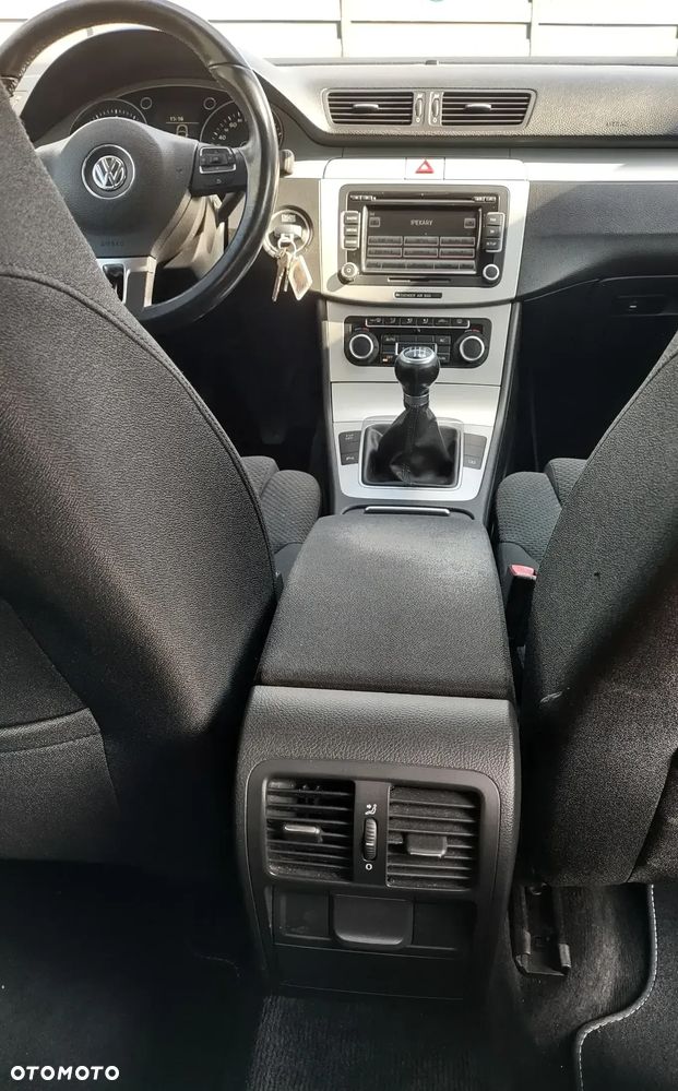Volkswagen Passat 1.8 TSI Comfortline Optimum - 12