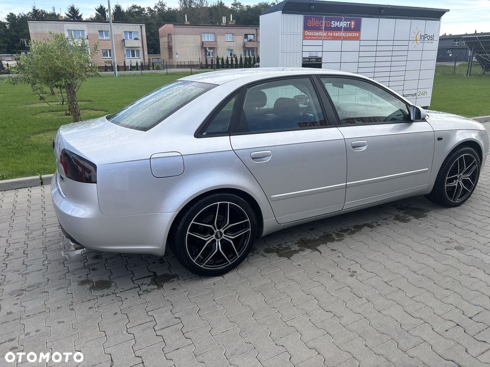 Audi A4 Limousine - 2