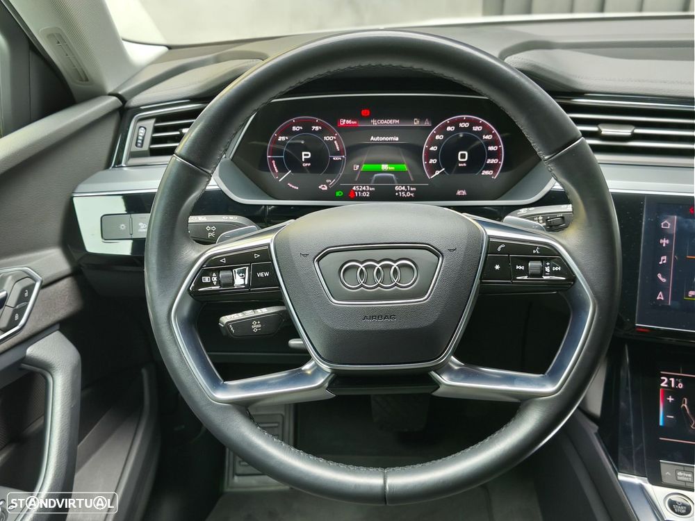Audi e-tron 55 quattro S line - 12