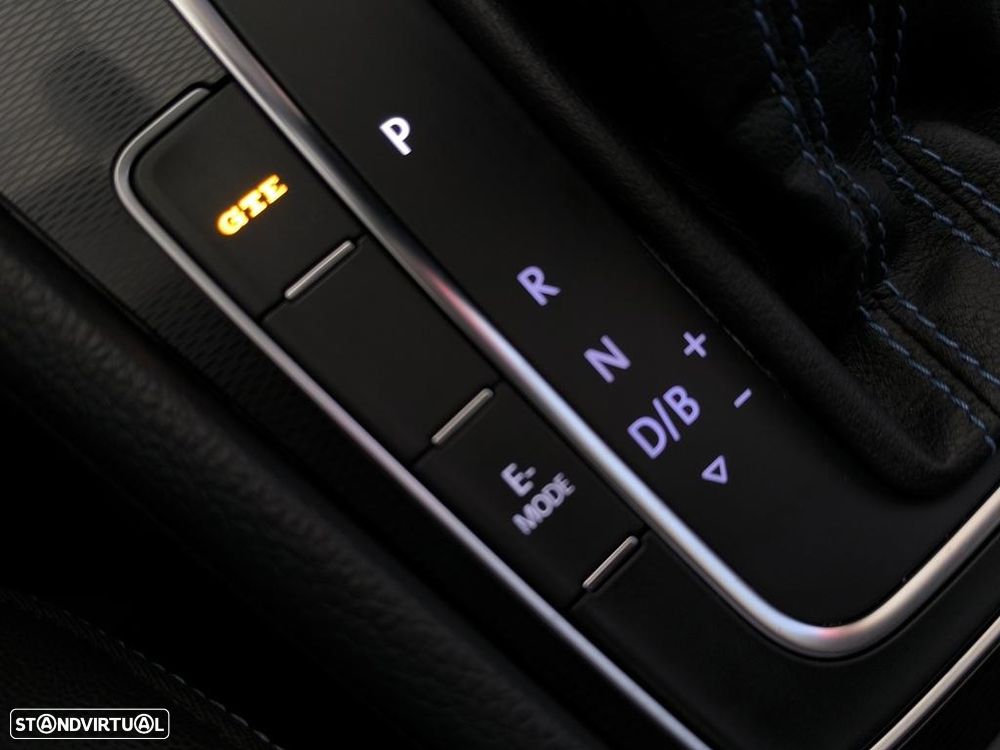 VW Golf 1.4 GTE Plug-In-Hybrid DSG - 17