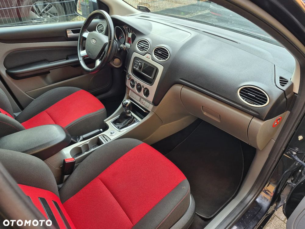 Ford Focus - 11